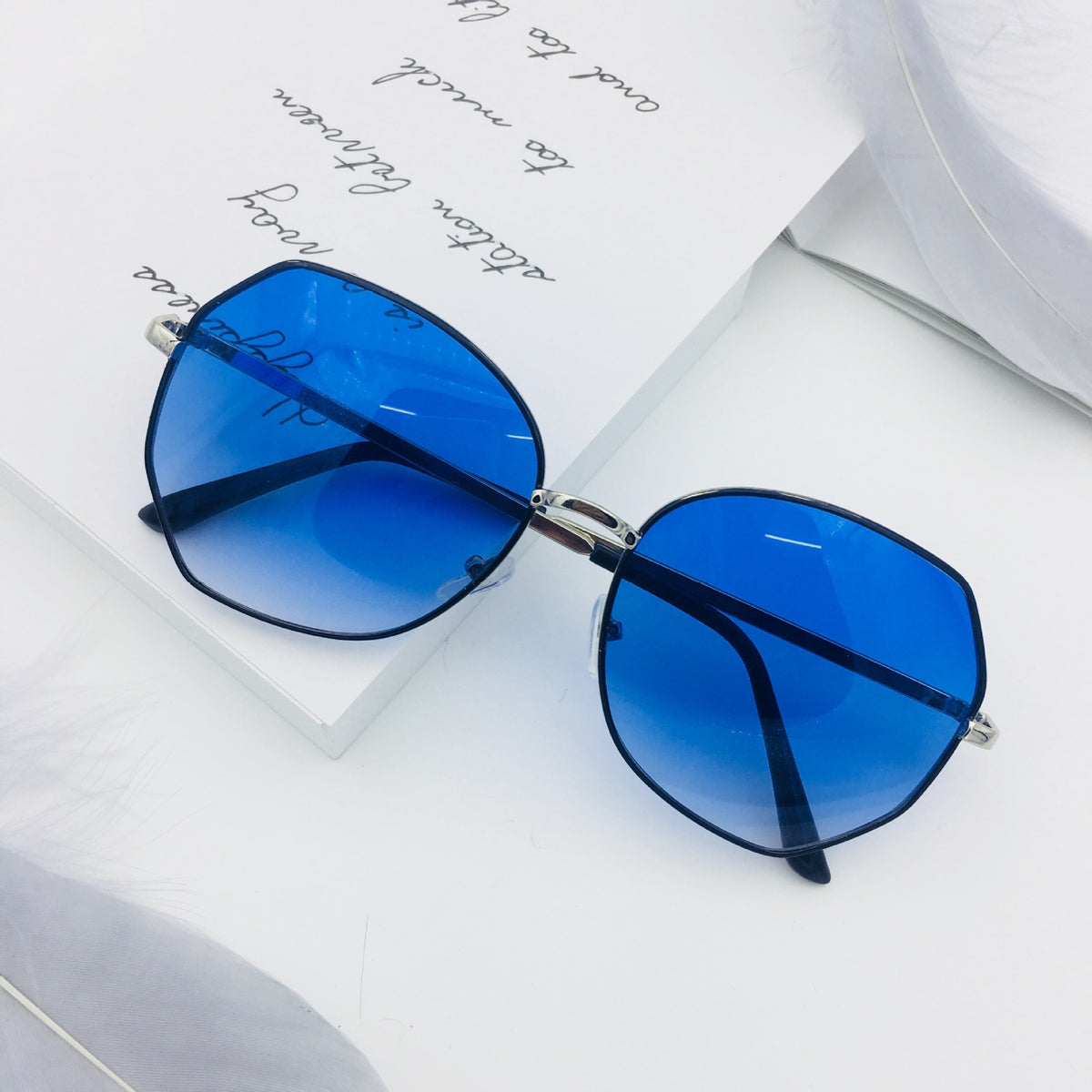 Lunettes de Soleil R\u00e9tro Femme - Protection UV